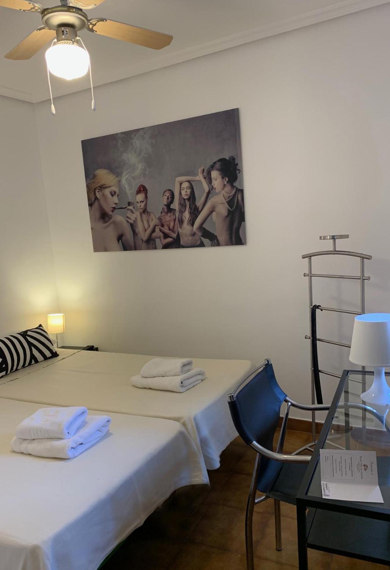 Hotel Y Restaurante Puerta De Aranda Aranda de Duero Dış mekan fotoğraf